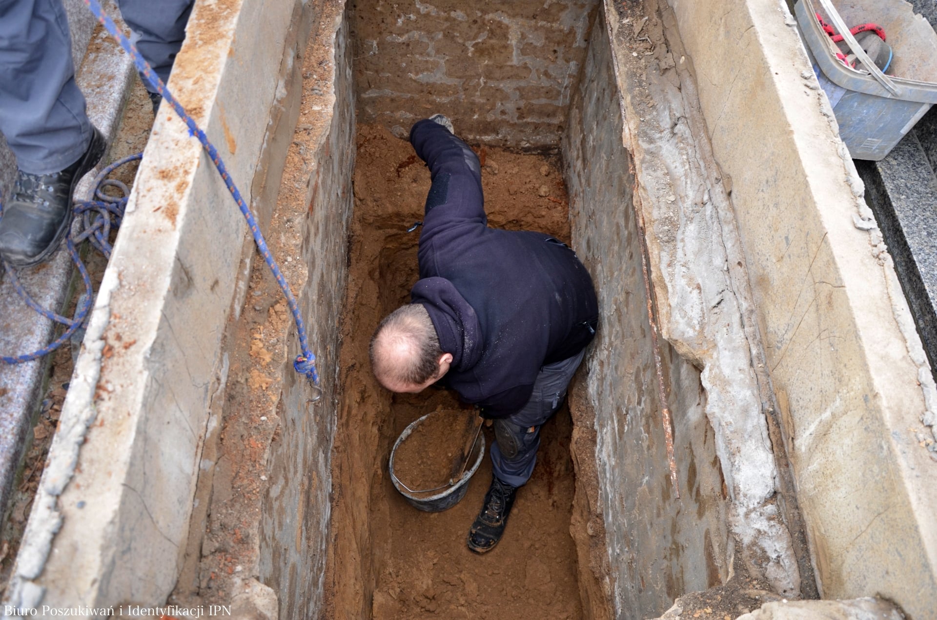Cmentarz przy ul. Unickiej wciąż kryje w sobie tajemnice. Znaleziono kolejne ofiary więzienia na Zamku