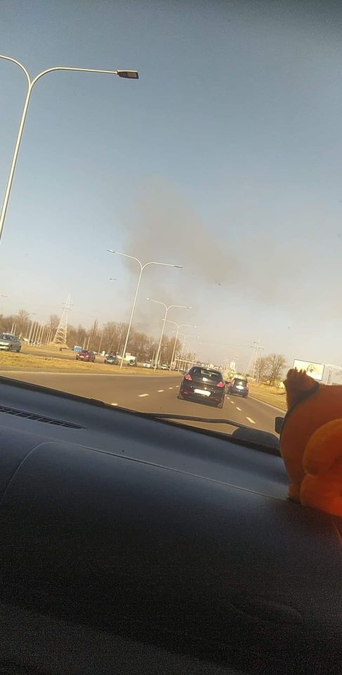 Płoną łąki nad Bystrzycą. Dym widoczny jest prawie z całego Lublina (zdjęcia)