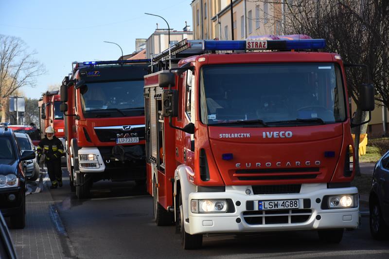 Tragiczny pożar w Świdniku. Życia kobiety nie udało się uratować (zdjęcia)