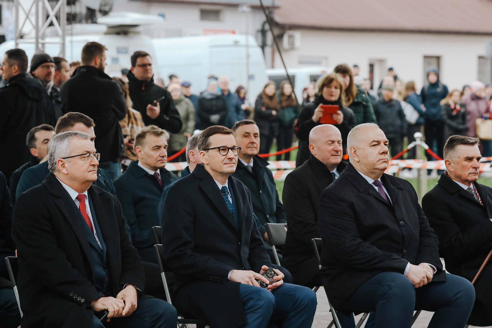 Premier Mateusz Morawiecki w Janowie Lubelskim. „Mamy uzdrowione finanse publiczne. Przeznaczamy te środki na to, co jest najbardziej potrzebne” (wideo, zdjęcia)