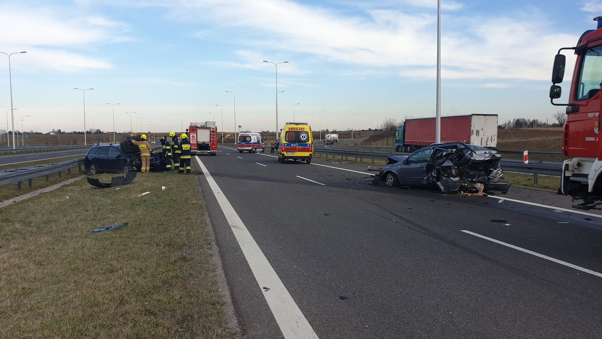 Wypadek na ekspresówce zakończył się tragicznie. Nie udało się uratować życia obywatela Ukrainy (zdjęcia)