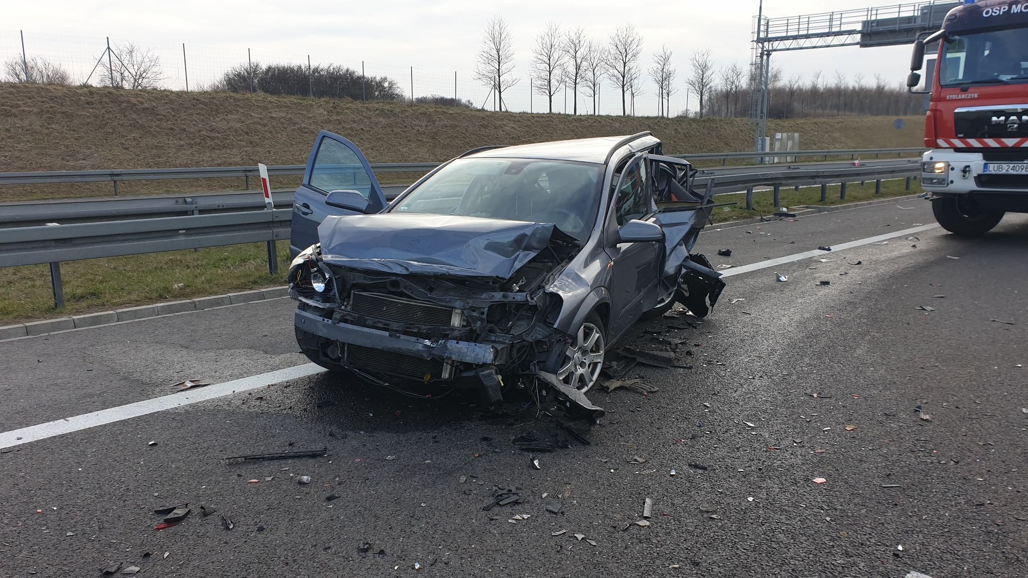 Wypadek na ekspresówce zakończył się tragicznie. Nie udało się uratować życia obywatela Ukrainy (zdjęcia)