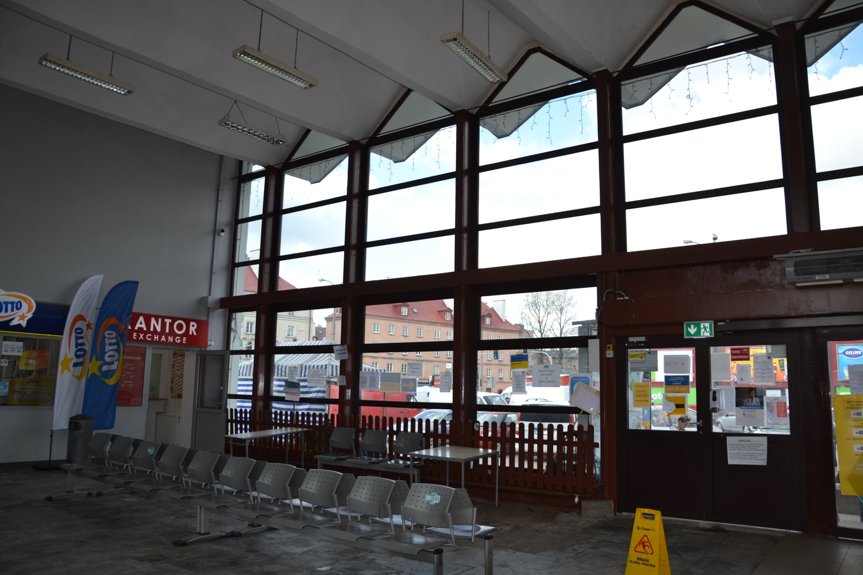 Dworzec autobusowy w Lublinie został zabytkiem. Jest jednak możliwość jego przeniesienia w inne miejsce (zdjęcia)
