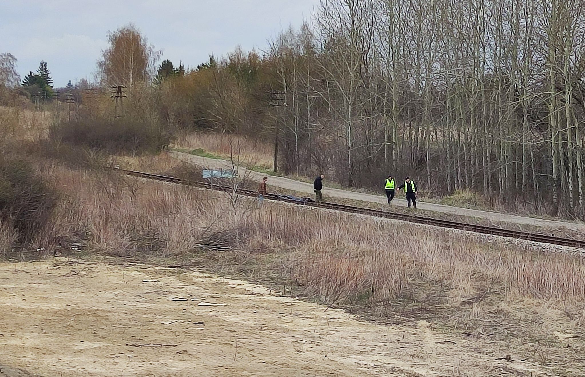 Tragedia na torach w Lublinie. Mężczyzna nie miał żadnych szans w starciu z pociągiem (zdjęcia)