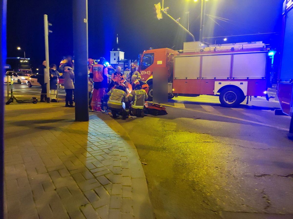 Groźny wypadek w Lublinie. Wjechała toyotą w hulajnogę, którą poruszały się dwie kobiety (zdjęcia)