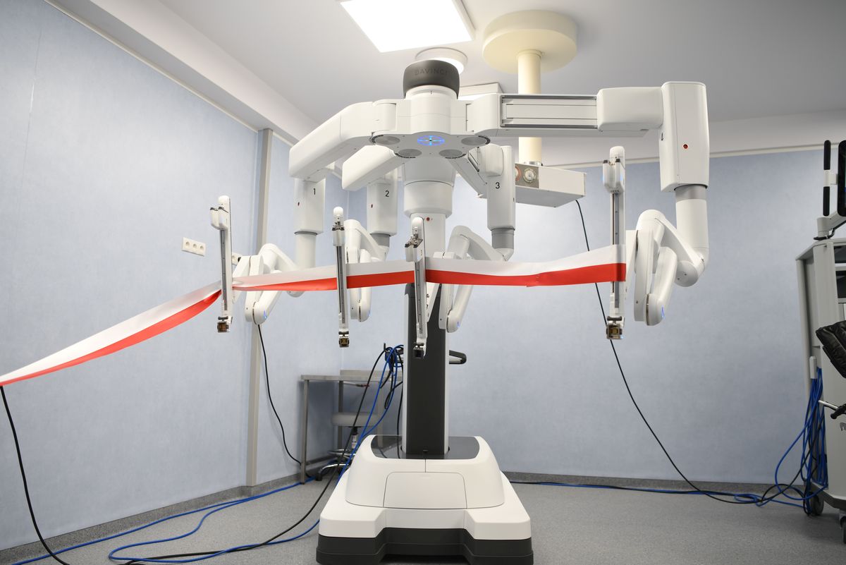 Do lubelskiego szpitala trafił da Vinci. Specjalistyczny robot pomoże w kilkuset operacjach rocznie (zdjęcia)