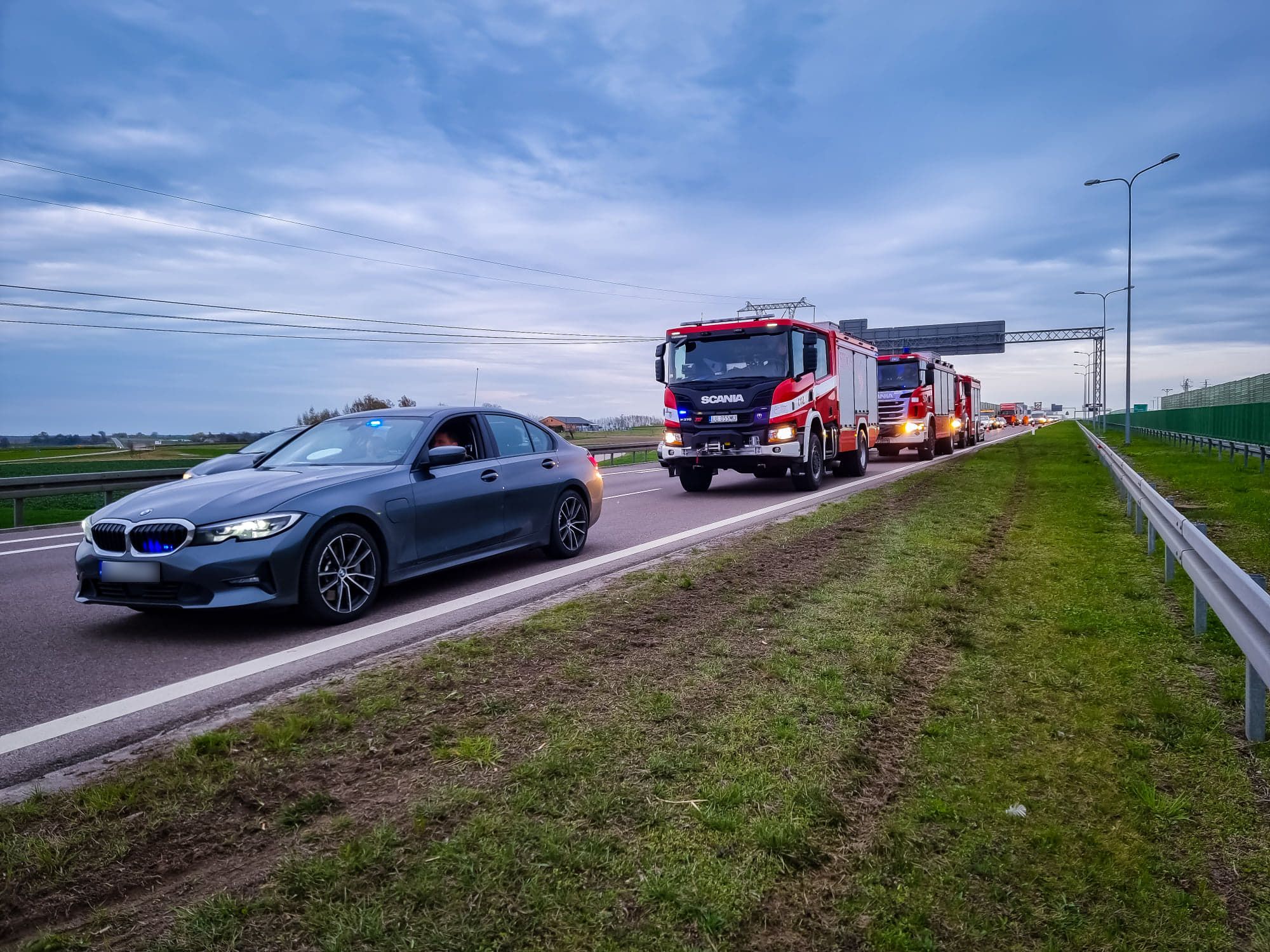 Zderzenie pojazdów na ekspresówce Lublin – Warszawa. Są utrudnienia w ruchu (zdjęcia, wideo)