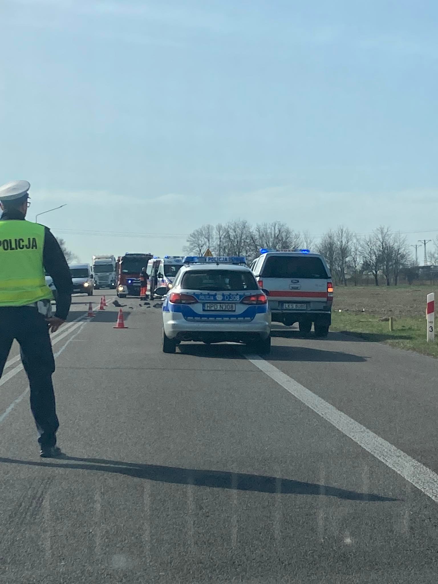 Zderzenie pojazdów na obwodnicy Krasnegostawu. Utrudnienia w ruchu w kierunku Zamościa (zdjęcia)