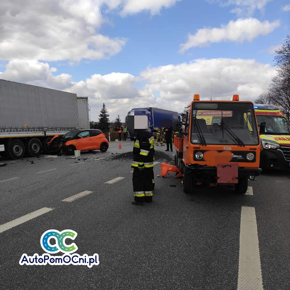Wypadek na drodze krajowej nr 2. Utrudnienia w ruchu na trasie Biała Podlaska – Terespol (zdjęcia)