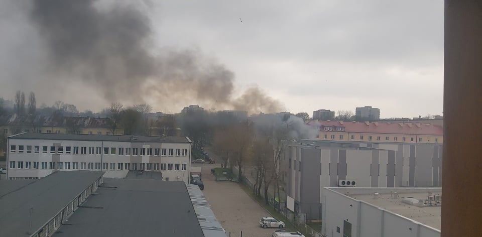 Na jednej z ulic Lublina doszczętnie spłonęło auto osobowe (zdjęcia, wideo)