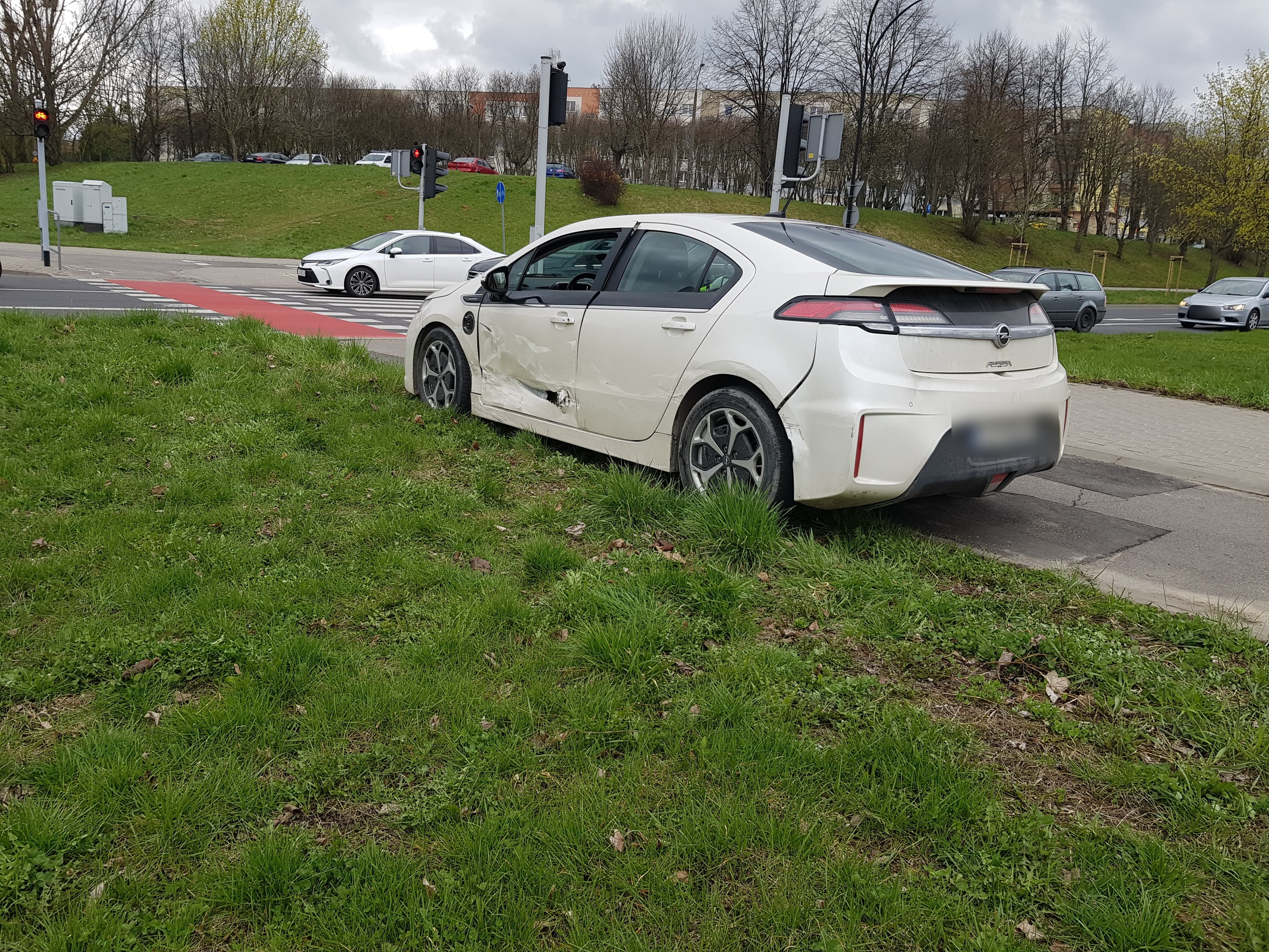 Na tym skrzyżowaniu ten błąd kosztuje kolizję lub wypadek (zdjęcia)