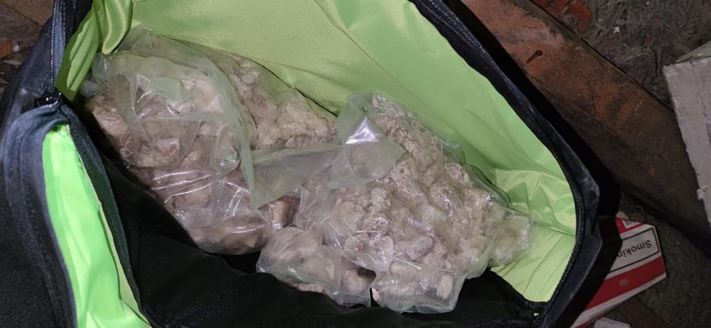 Kilogram mefedronu w BMW, kolejne kilogramy narkotyków w lubelskiej kamienicy. Dwie osoby zatrzymane (zdjęcia)