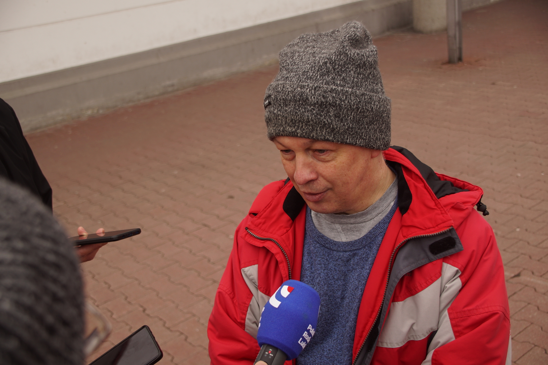 Obywatel Rosji na proteście pod Auchan. „Wstydzę się za swój kraj, chętnie zrzekłbym się obywatelstwa”