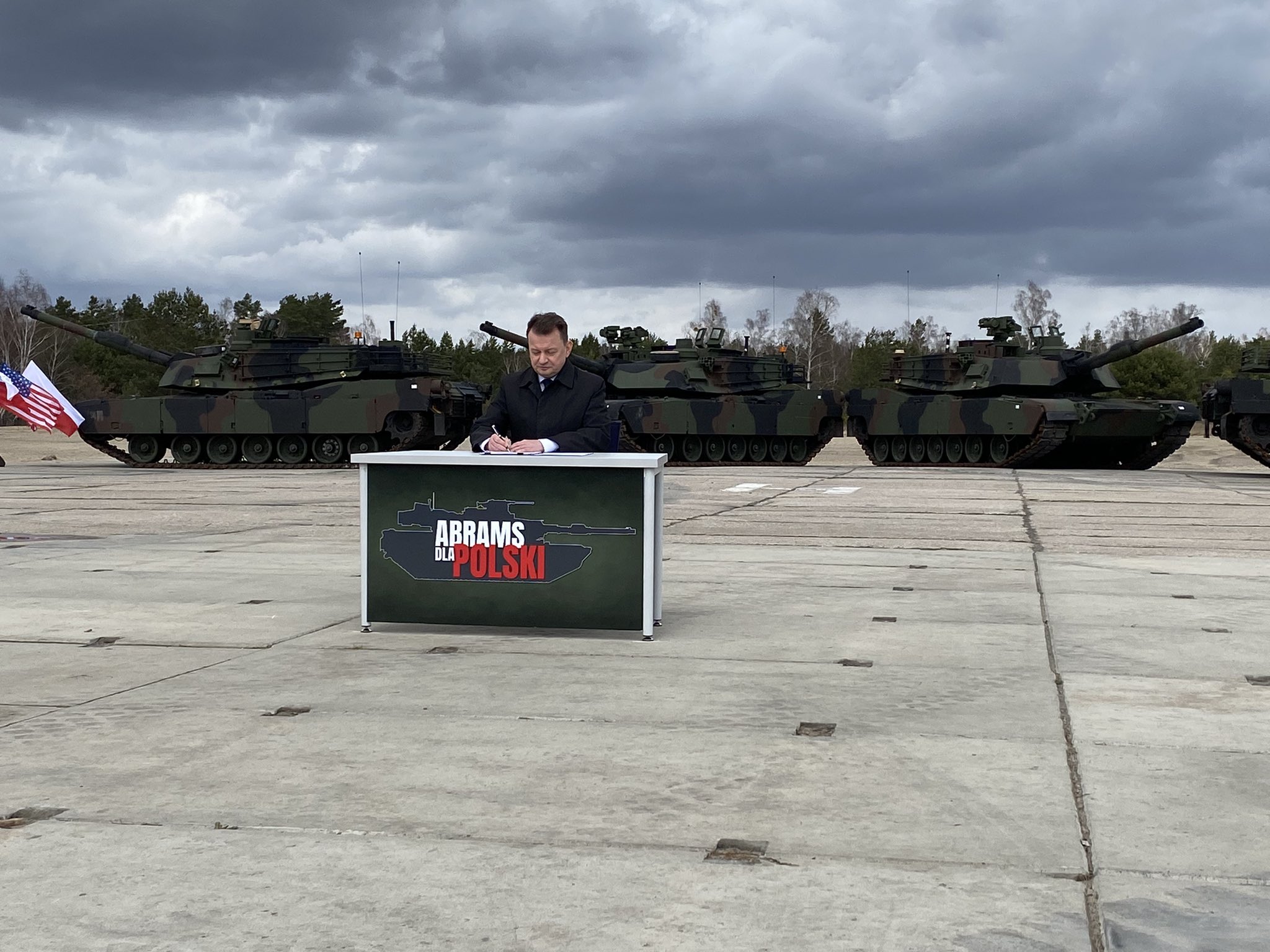 Dziś została podpisana umowa na zakup czołgów Abrams dla Wojska Polskiego. Trafią na wschodnią flankę NATO