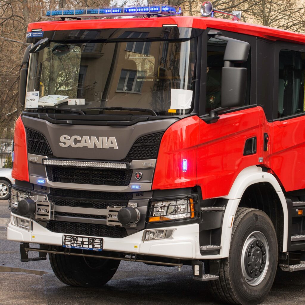 Lubelscy strażacy mają nowy pojazd gaśniczy (zdjęcia)