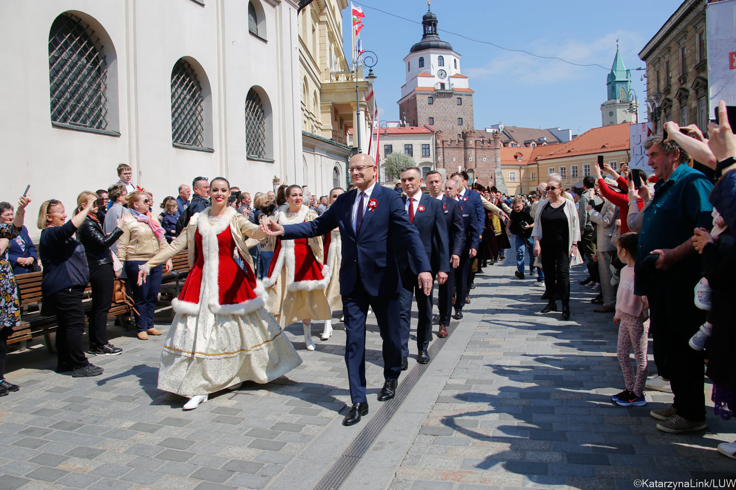 Na lubelskim deptaku zatańczyli poloneza. Był też koncert „Tańce narodowe i regionalne” (zdjęcia)