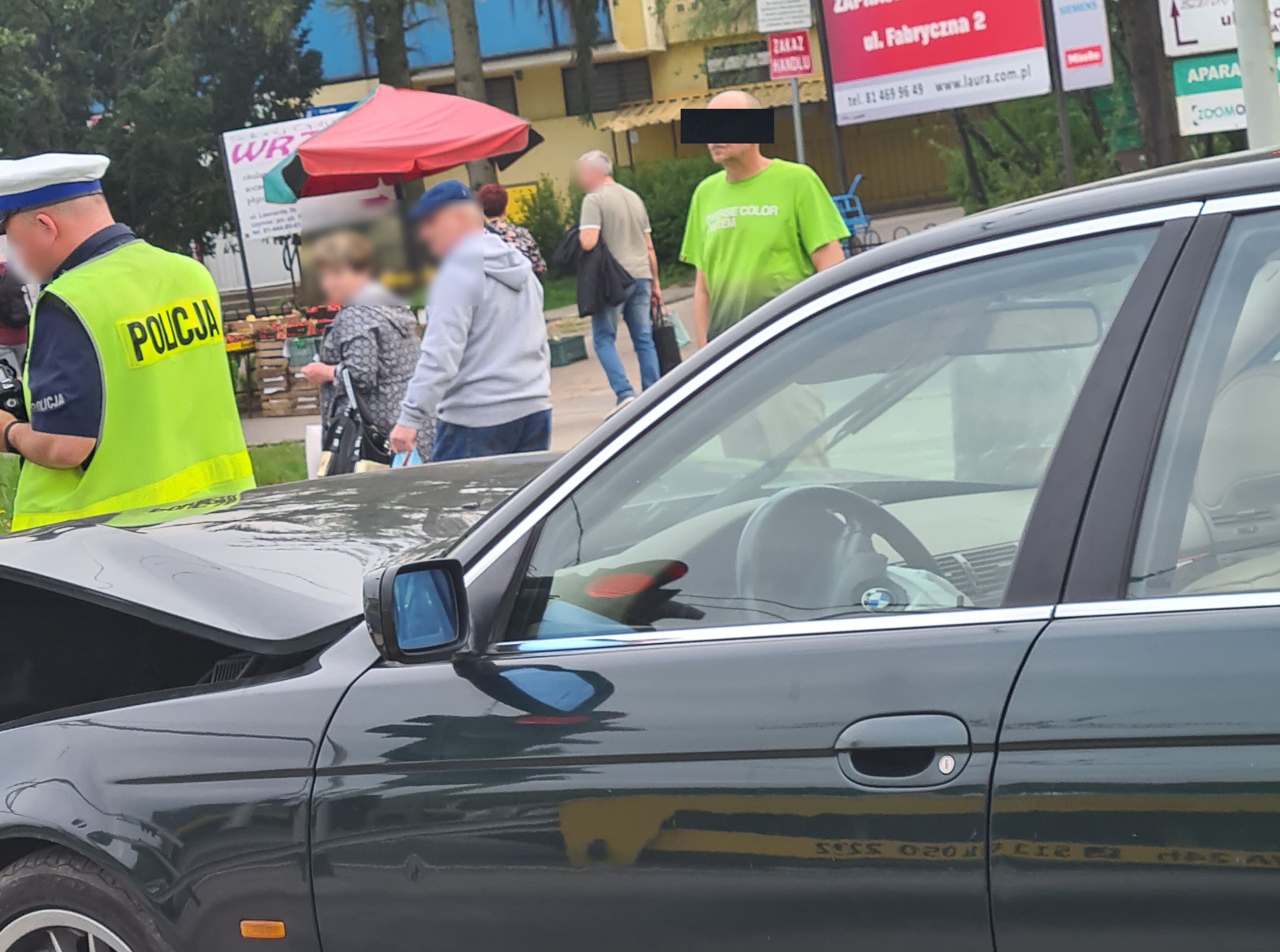 Jechał pod prąd, zderzył się z BMW, potem zaatakował policjanta i chciał uciec. Jest nagranie wypadku (zdjęcia, wideo)