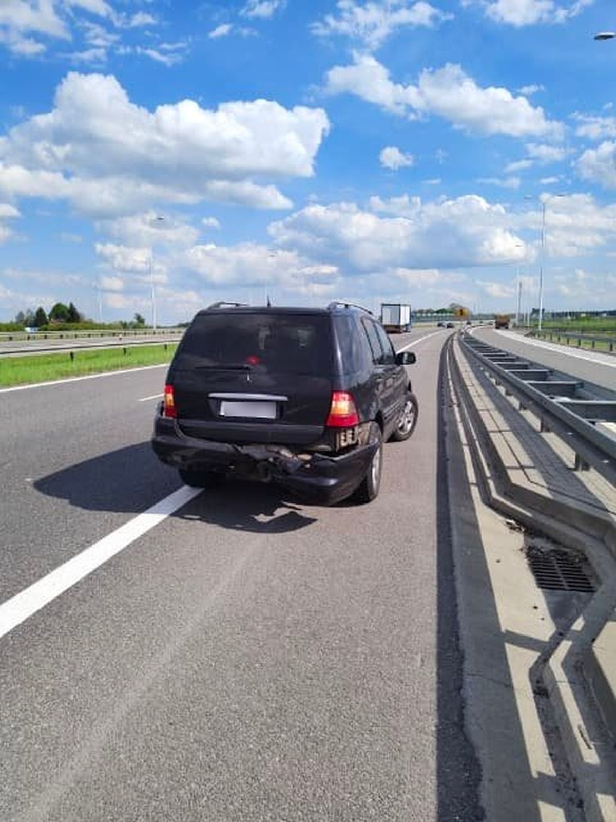 Zderzenie ciężarówki z lawetą na obwodnicy Lublina. Jeden z kierowców nie zachował ostrożności (zdjęcia, wideo)