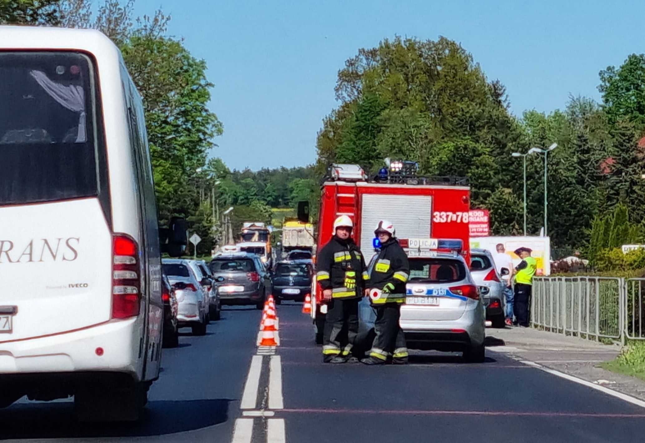 Wjechała w znajdujące się przed nią pojazdy. Zderzenie czterech aut na trasie Lublin – Łęczna (zdjęcia)