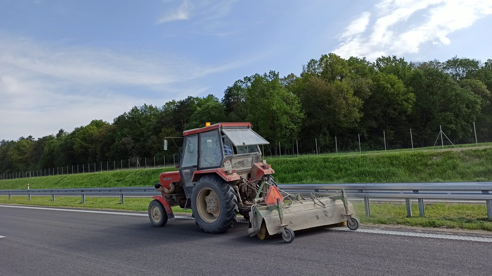 W piątek zaplanowano otwarcie ostatniego odcinka trasy S19 Lublin – Rzeszów. Trwają ostatnie porządki (zdjęcia)