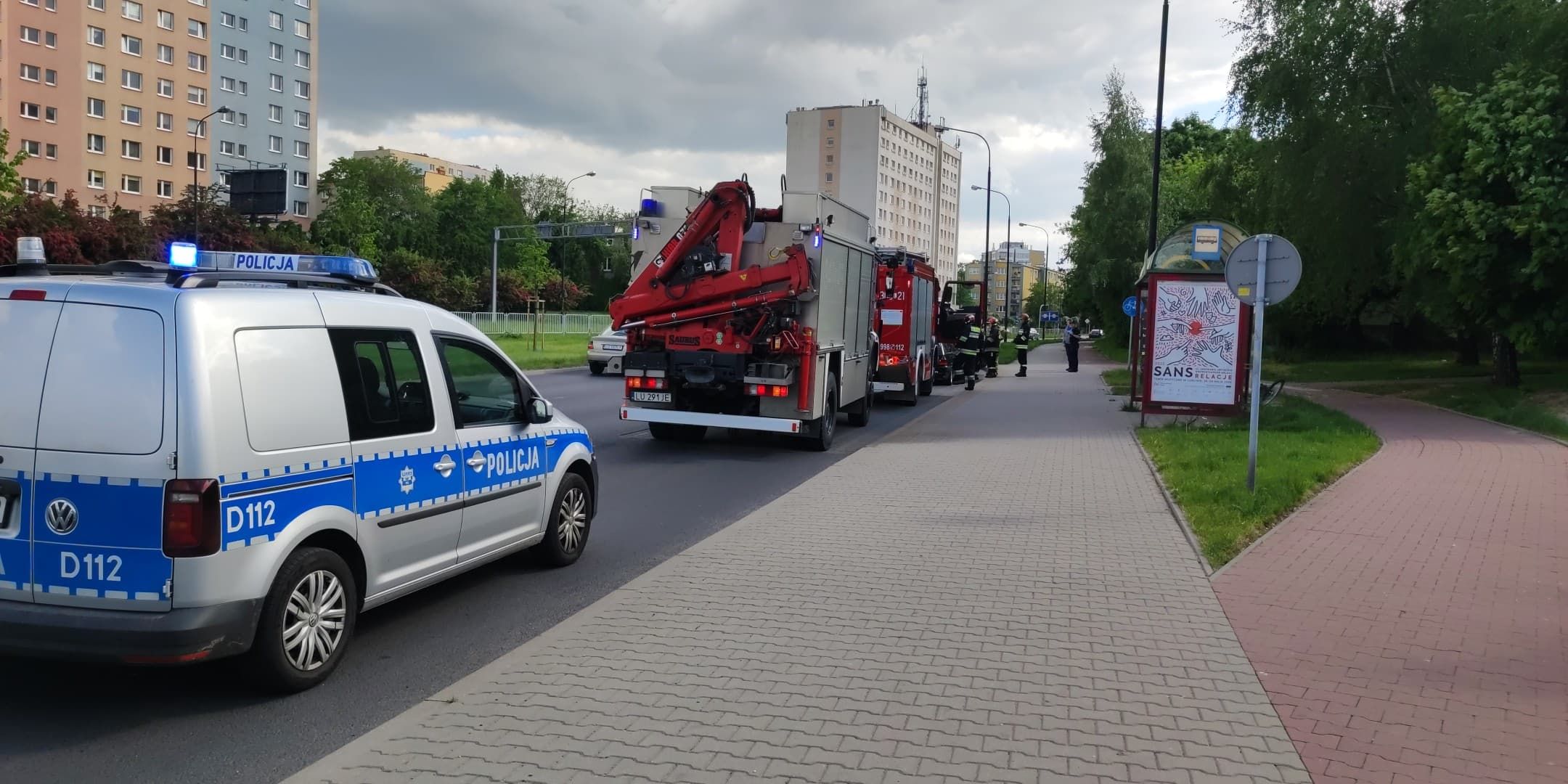 Kolejne zderzenie pojazdów na rondzie przy Makro. Tym razem mazdy i BMW (zdjęcia)