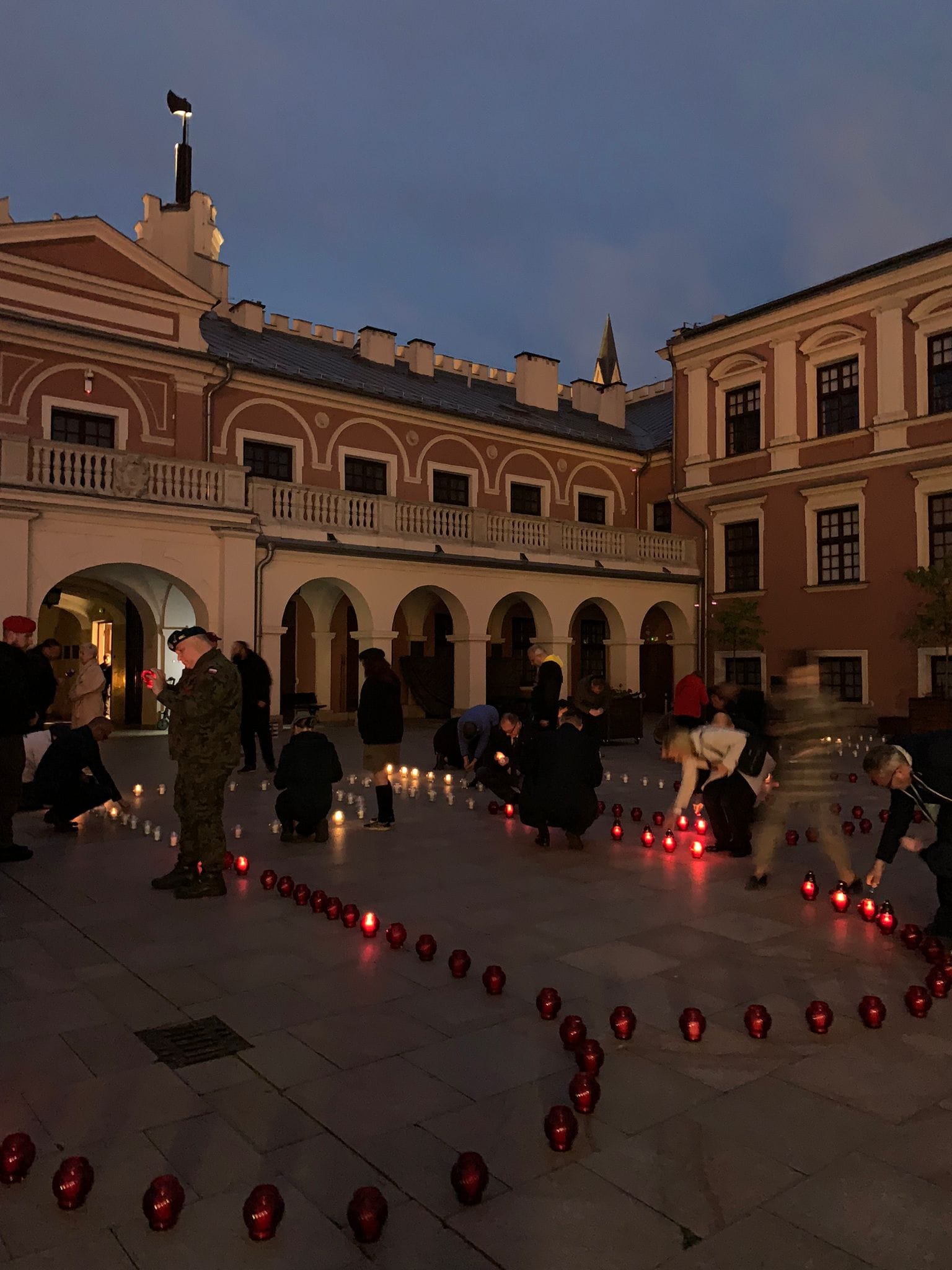 W rocznicę zamordowania Witolda Pileckiego, w Lublinie zapłonęły znicze pamięci (zdjęcia)