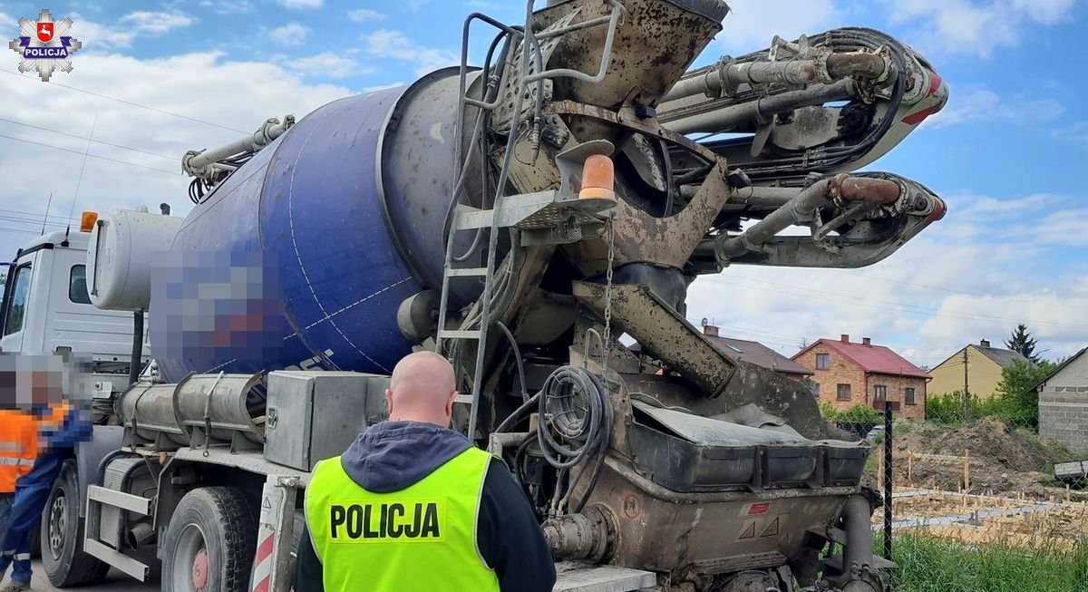 Po tragicznym wypadku na budowie uciekł operator pompy do betonu. Mężczyzna zgłosił się już na policję (zdjęcia)