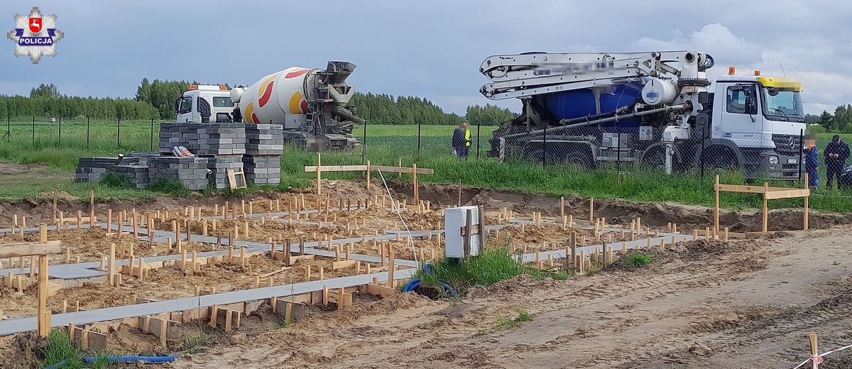 Po tragicznym wypadku na budowie uciekł operator pompy do betonu. Mężczyzna zgłosił się już na policję (zdjęcia)