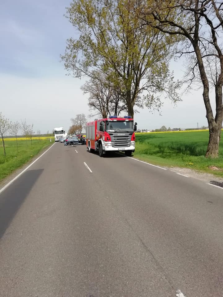 Wypadek na trasie Łuków – Radzyń Podlaski. Droga zablokowana (zdjęcia)