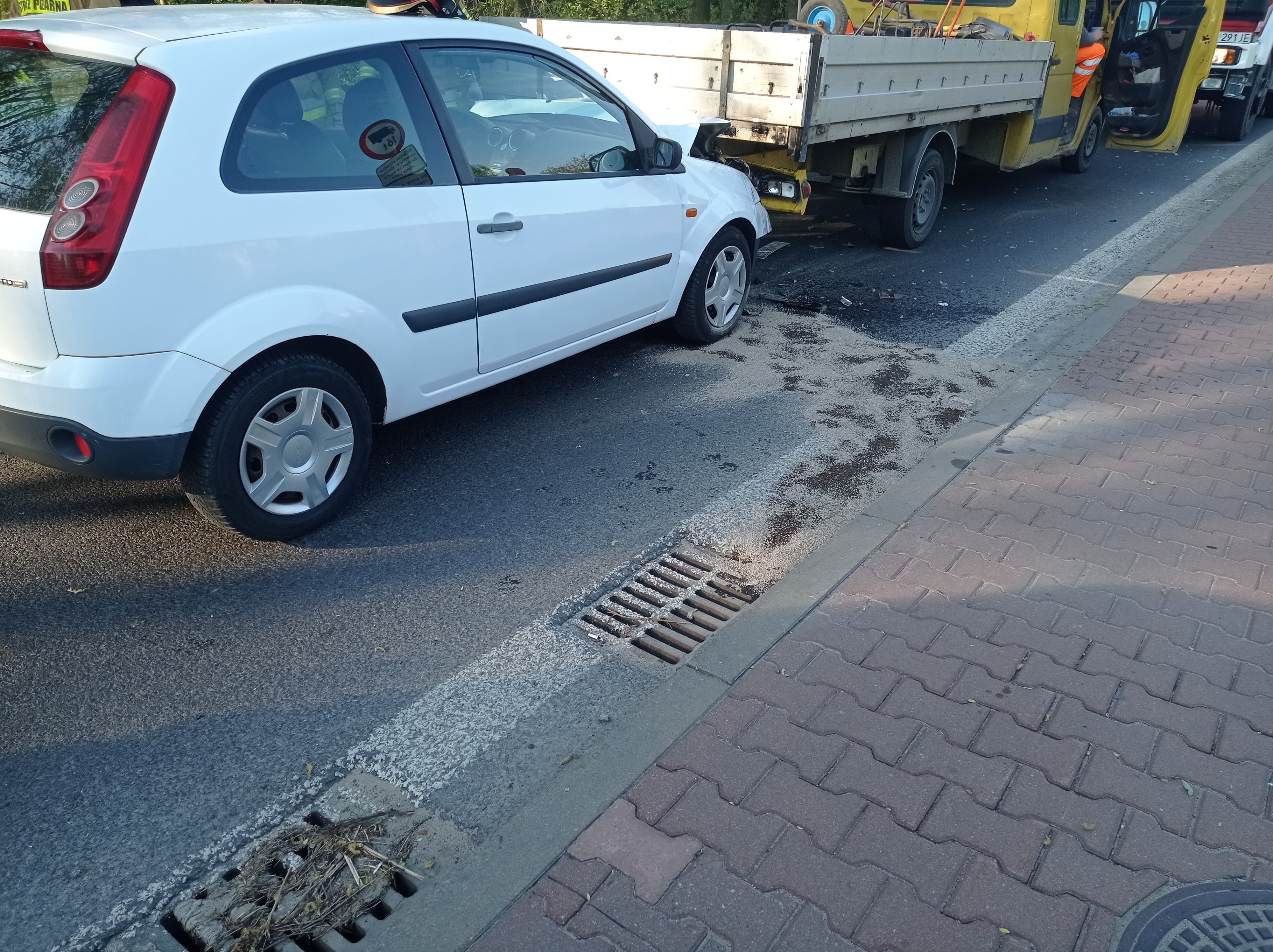 Dwa wypadki na trasie Lublin – Łęczna. Ogromne utrudnienia w ruchu (wideo, zdjęcia)