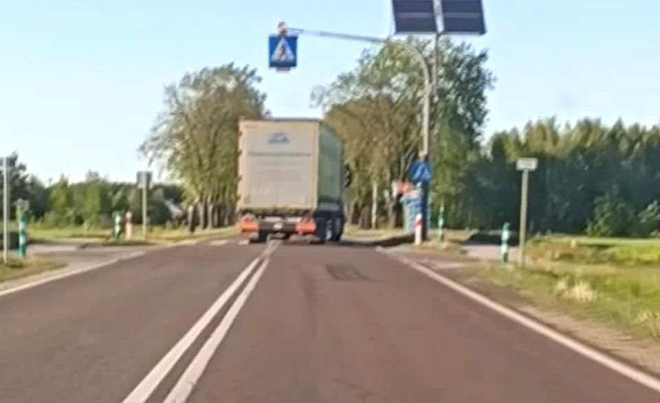Tymczasowy areszt dla obywatela Rosji kierującego ciężarówką z ponad 3 promilami (zdjęcia)