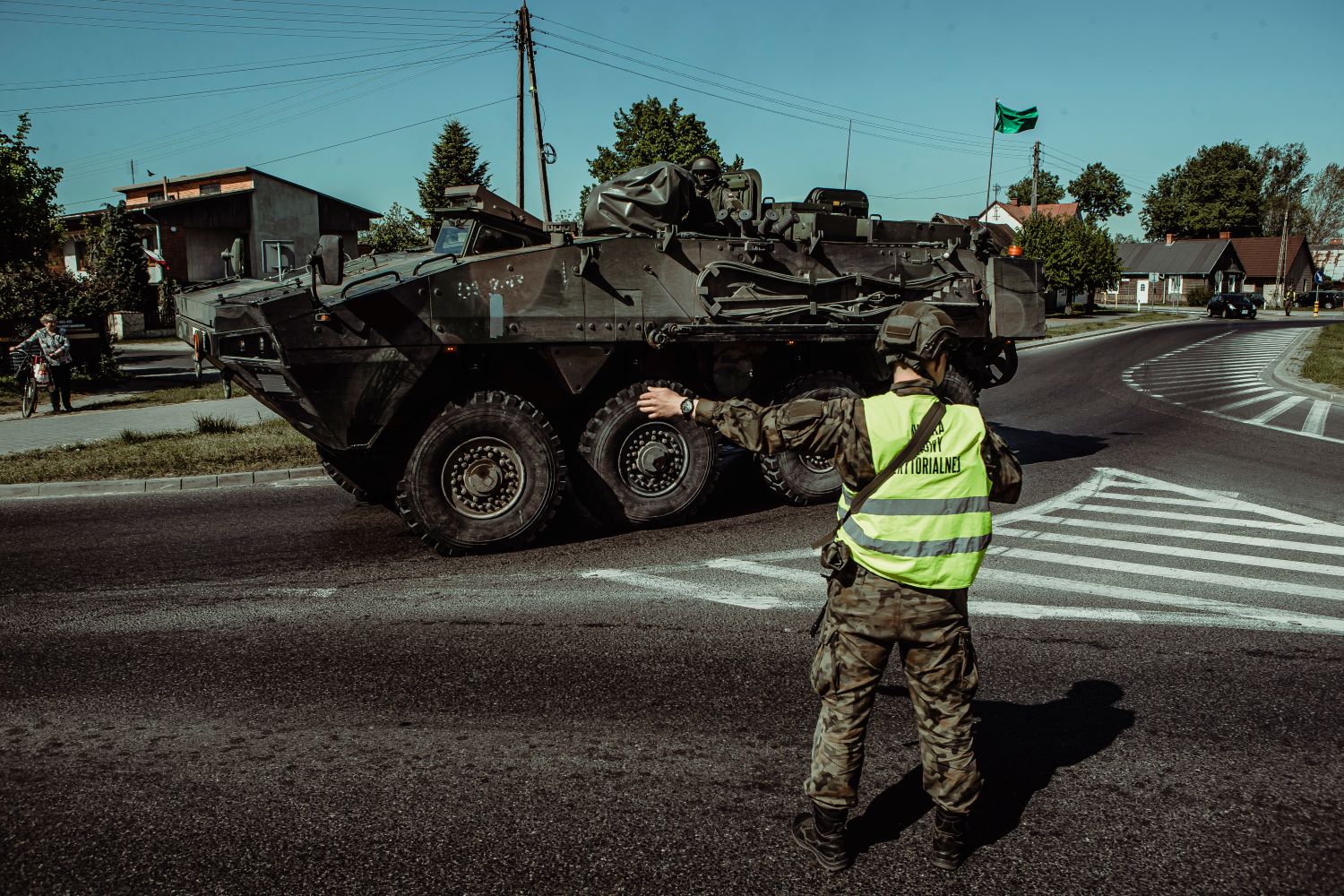 Międzynarodowe manewry Defender 2022 na Lubelszczyźnie. Wojska przeprawiały się przez Wisłę (zdjęcia)