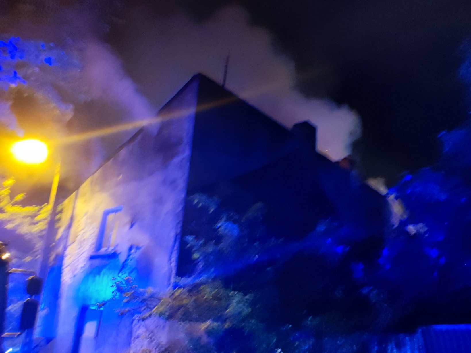 Pożar w centrum Lublina. Wnętrze budynku spłonęło doszczętnie (zdjęcia)