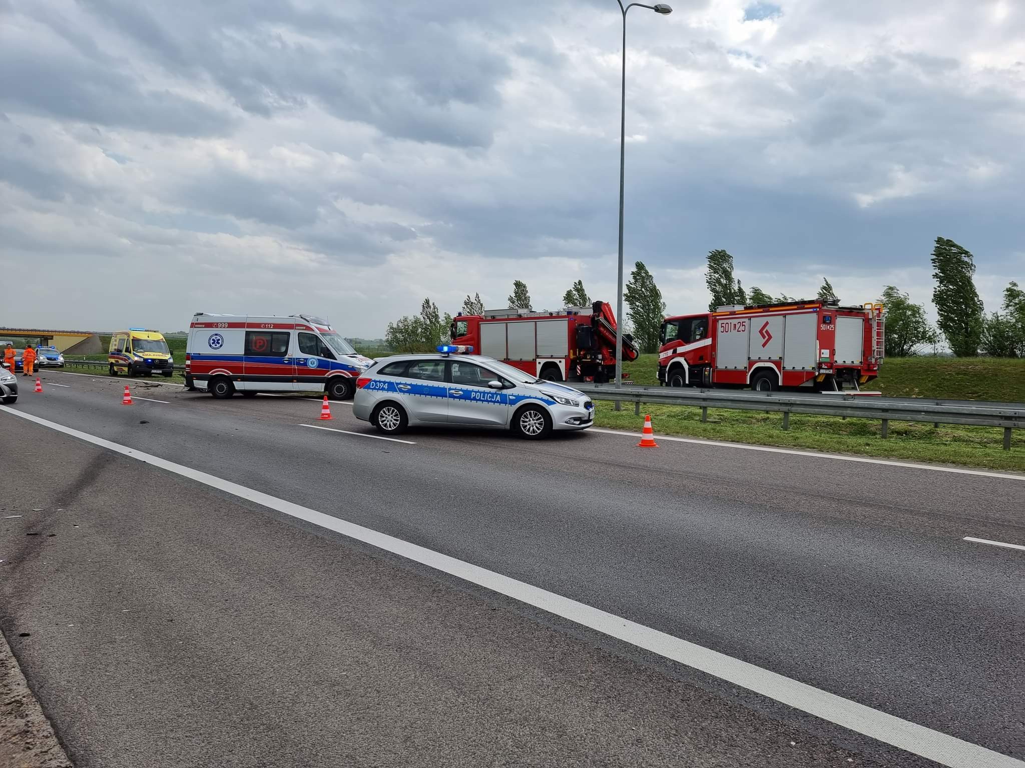 Wypadek na drodze ekspresowej S12. Utrudnienia w ruchu na trasie w kierunku Warszawy (zdjęcia)