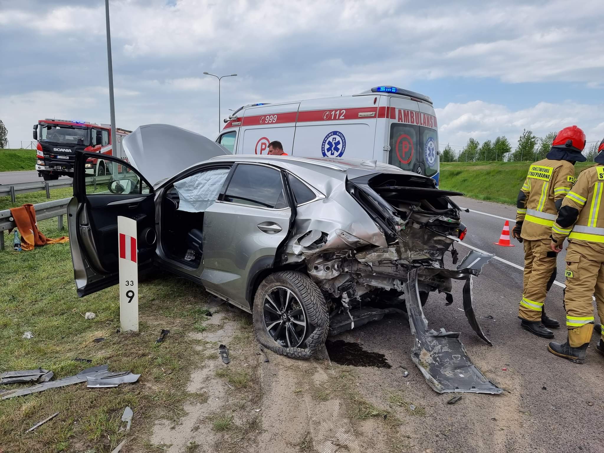 Wypadek na drodze ekspresowej S12. Utrudnienia w ruchu na trasie w kierunku Warszawy (zdjęcia)
