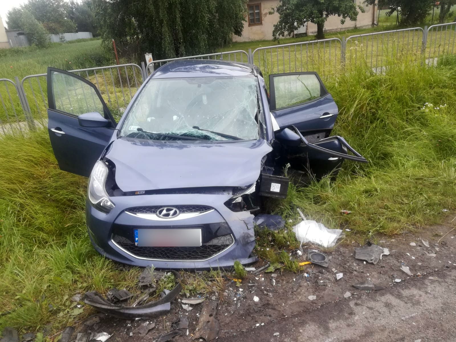 Groźny wypadek na trasie Lublin – Biłgoraj. Są ranni i problemy z przejazdem (foto)