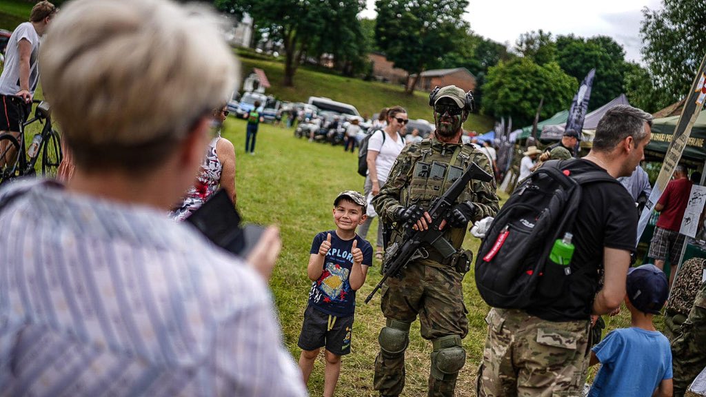 Pielgrzymka ministrantów i lektorów wraz z piknikiem „Zostań żołnierzem Rzeczypospolitej” (zdjęcia)