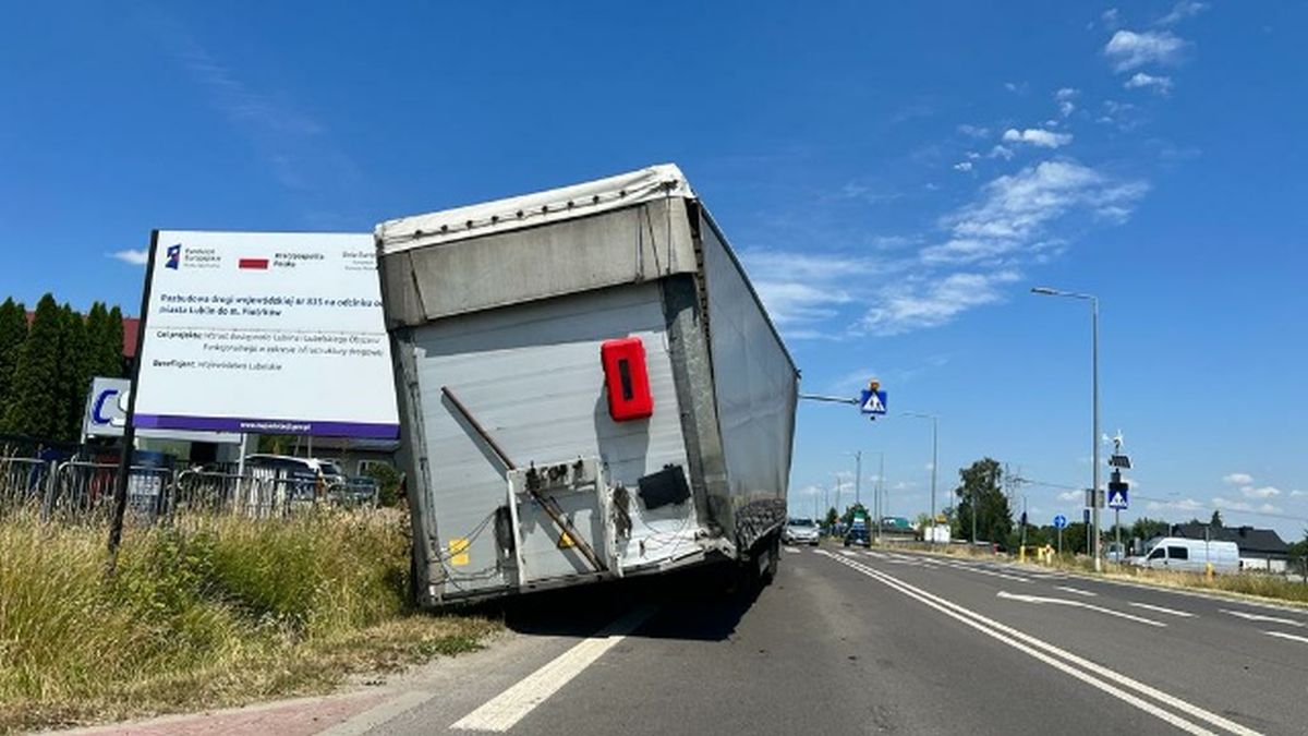 Zgubił naczepę na drodze wojewódzkiej (zdjęcia)