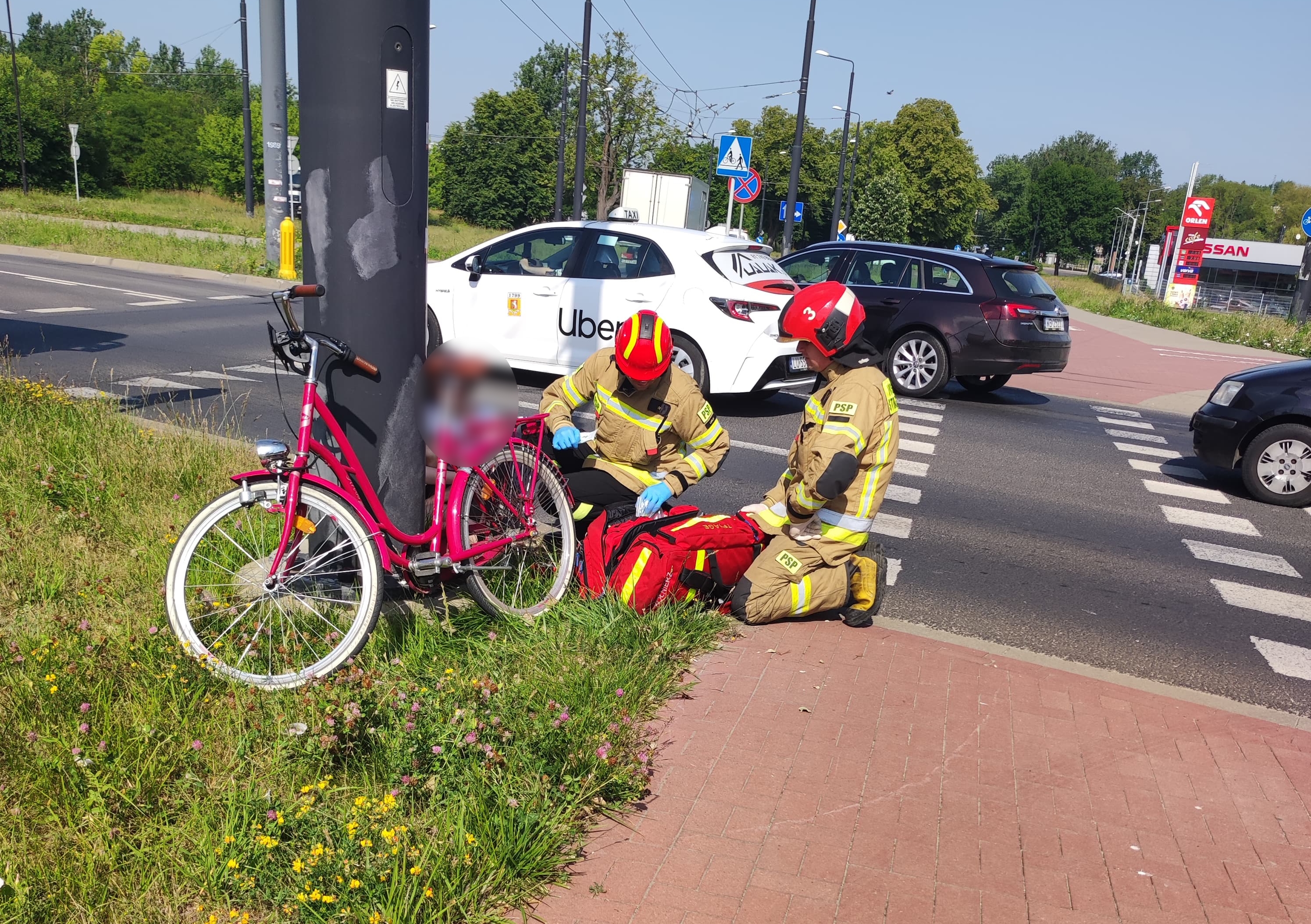 Kolejne potrącenie osoby jadącej rowerem w tym miejscu. Cyklistka trafiła do szpitala (zdjęcia)