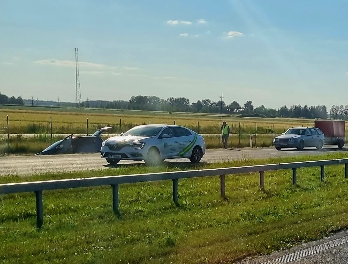 Duże utrudnienia w ruchu po wypadkach na drogach ekspresowych. Trasa Warszawa – Lublin zablokowana (zdjęcia)