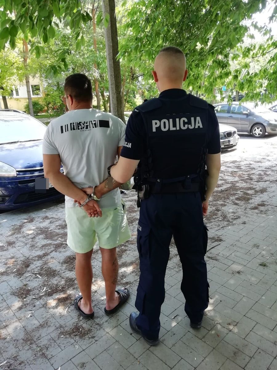 Emeryci z Lublina nie dali się oszukać. Wystawili oszustów policjantom (zdjęcia)