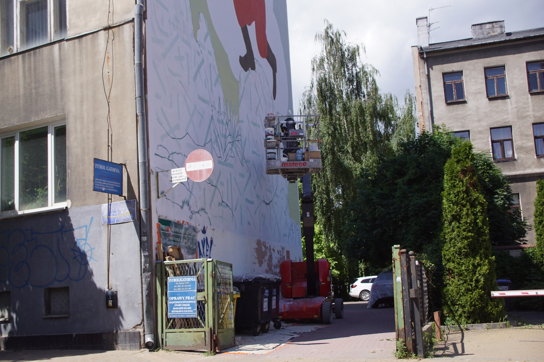 Po 10 latach nastąpi zmiana murali. Ogromna ściana w centrum miasta zyskuje nowe malowidło (zdjęcia)