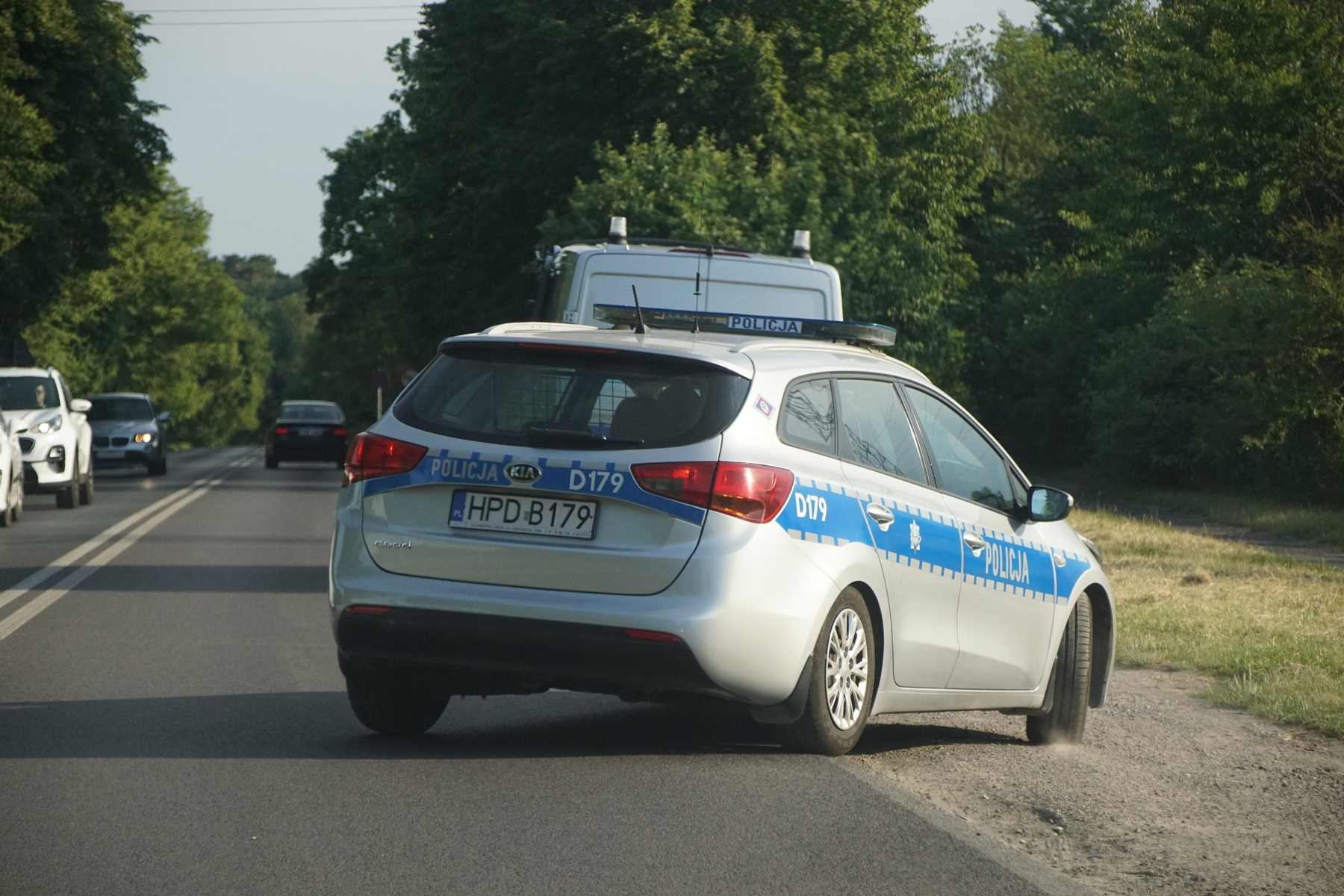 Alkohol i rower to złe połączenie. Przekonał się o tym mężczyzna, który trafił do szpitala (zdjęcia)