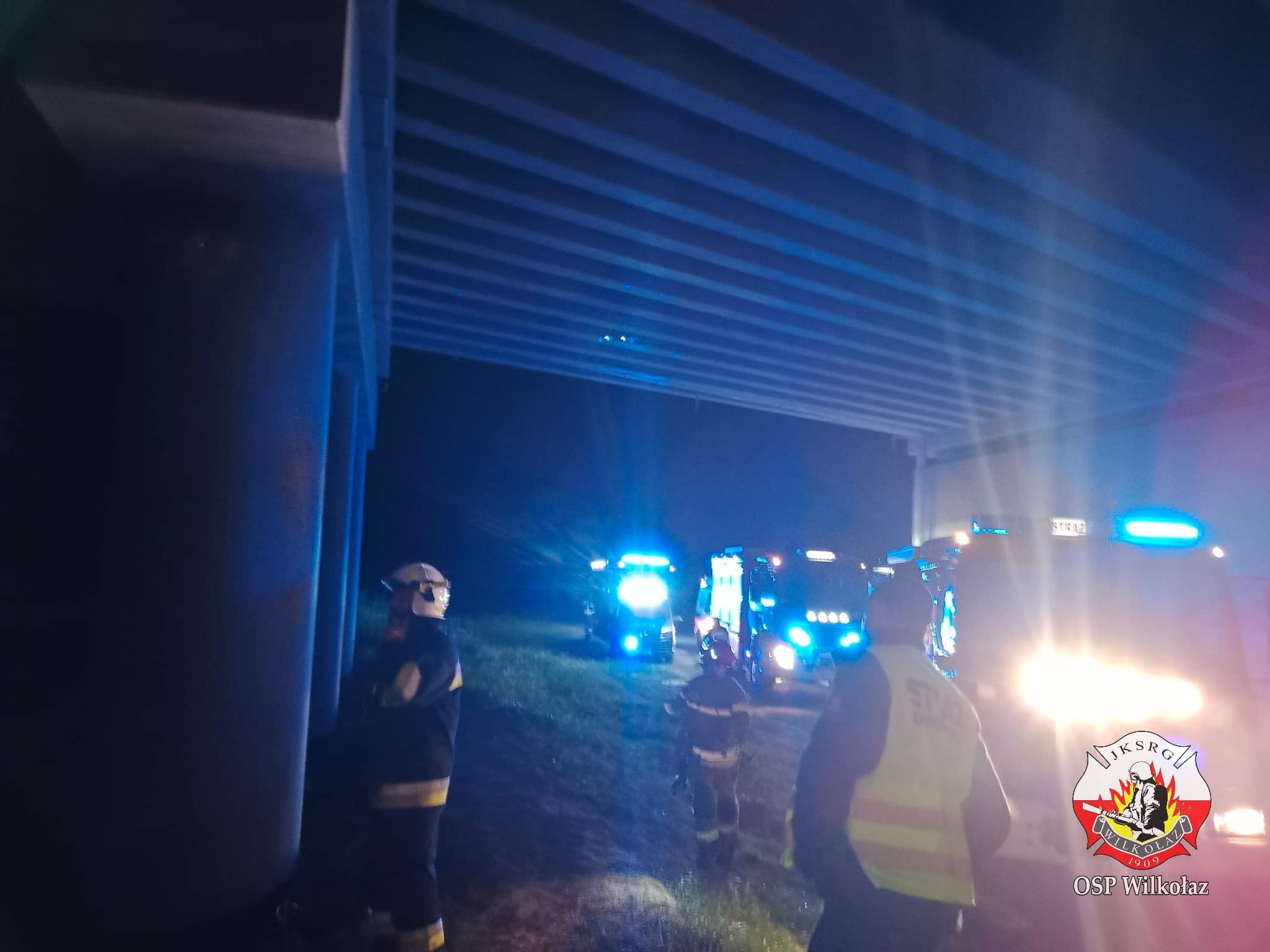 Tragedia na torach. Pociąg przejechał po mężczyźnie (zdjęcia)