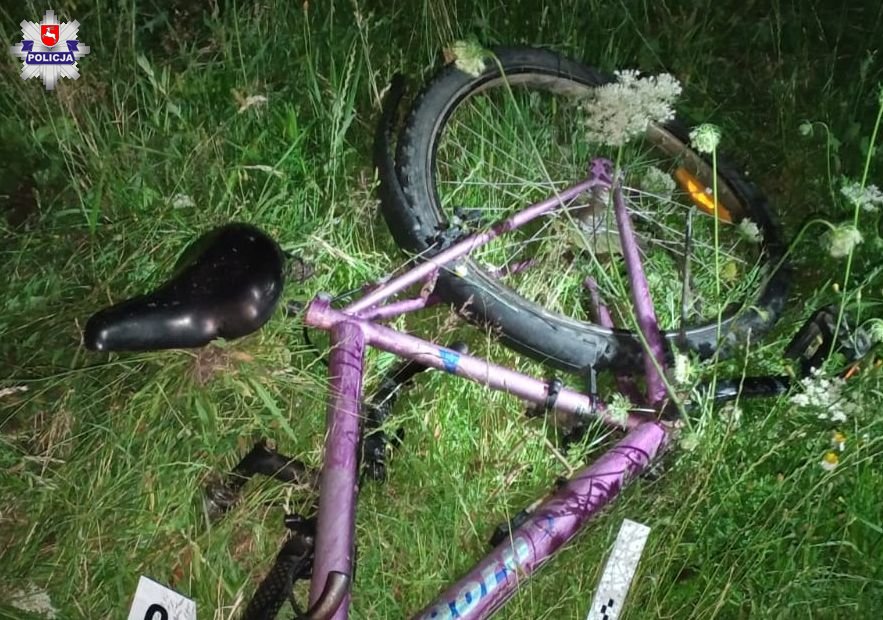 Tragedia na drodze pod Kraśnikiem. Nie żyje nastoletnia rowerzystka (zdjęcia)