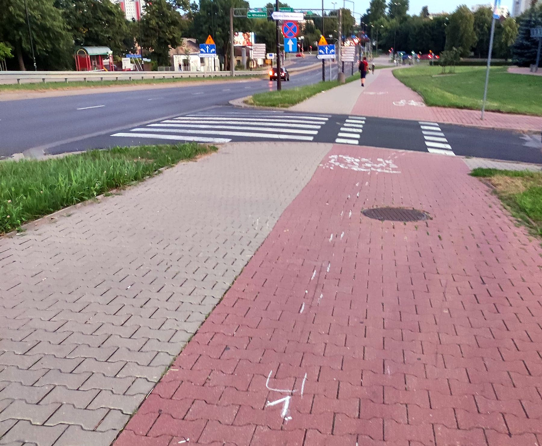 Zajechała drogę rowerzyście. Obywatel Ukrainy trafił do szpitala (zdjęcia)