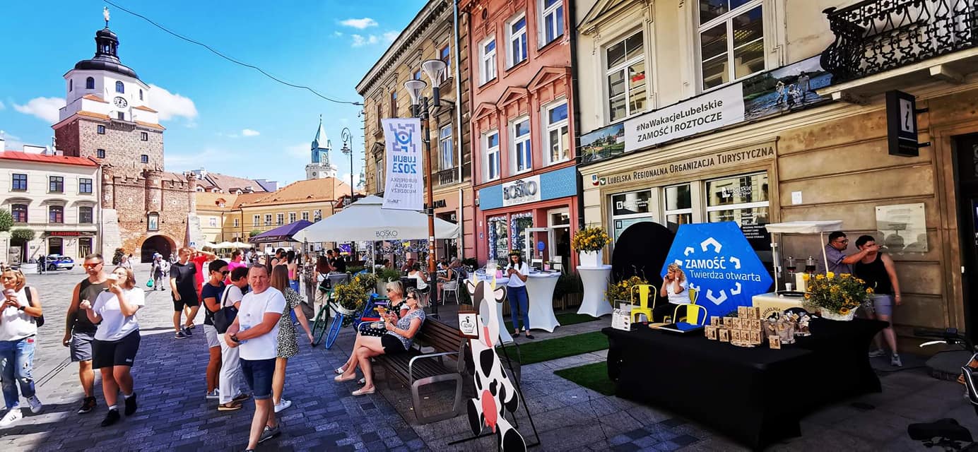 Zamość i Roztocze promują się w centrum Lublina. Przez tydzień atrakcji nie zabraknie (zdjęcia)