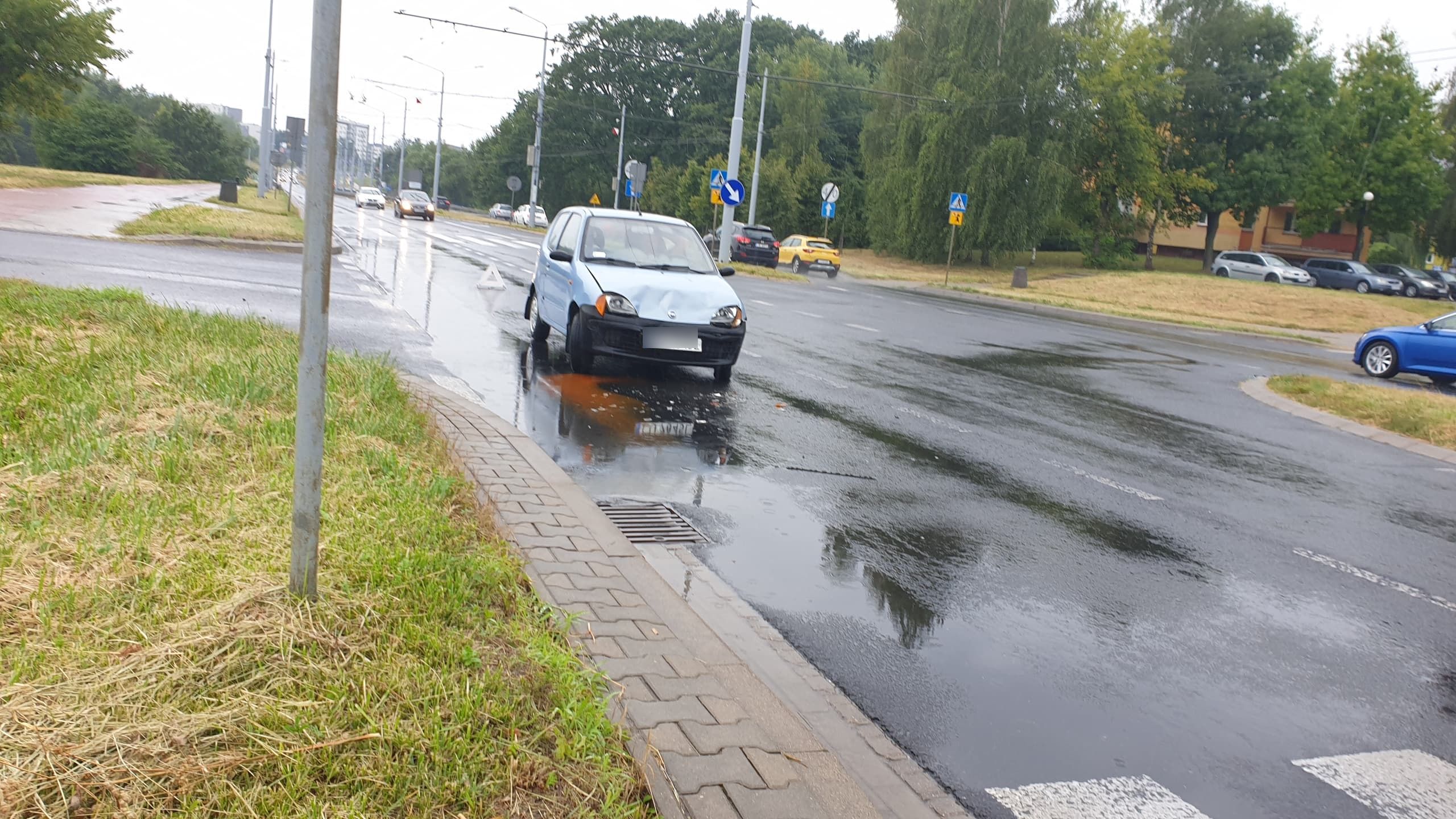 Popadało i się zaczęło. Wysyp kolizji na ulicach Lublina i drogach regionu (zdjęcia)