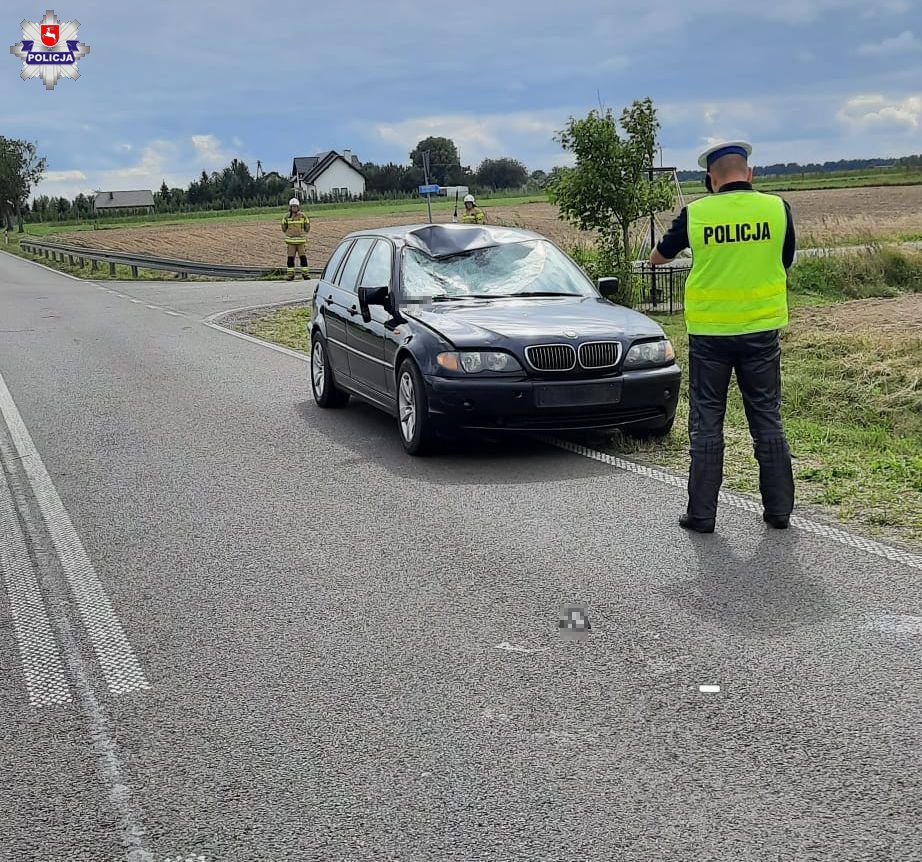 Rowerzysta został potrącony przez BMW. Życia 69-latka nie udało się uratować (foto)