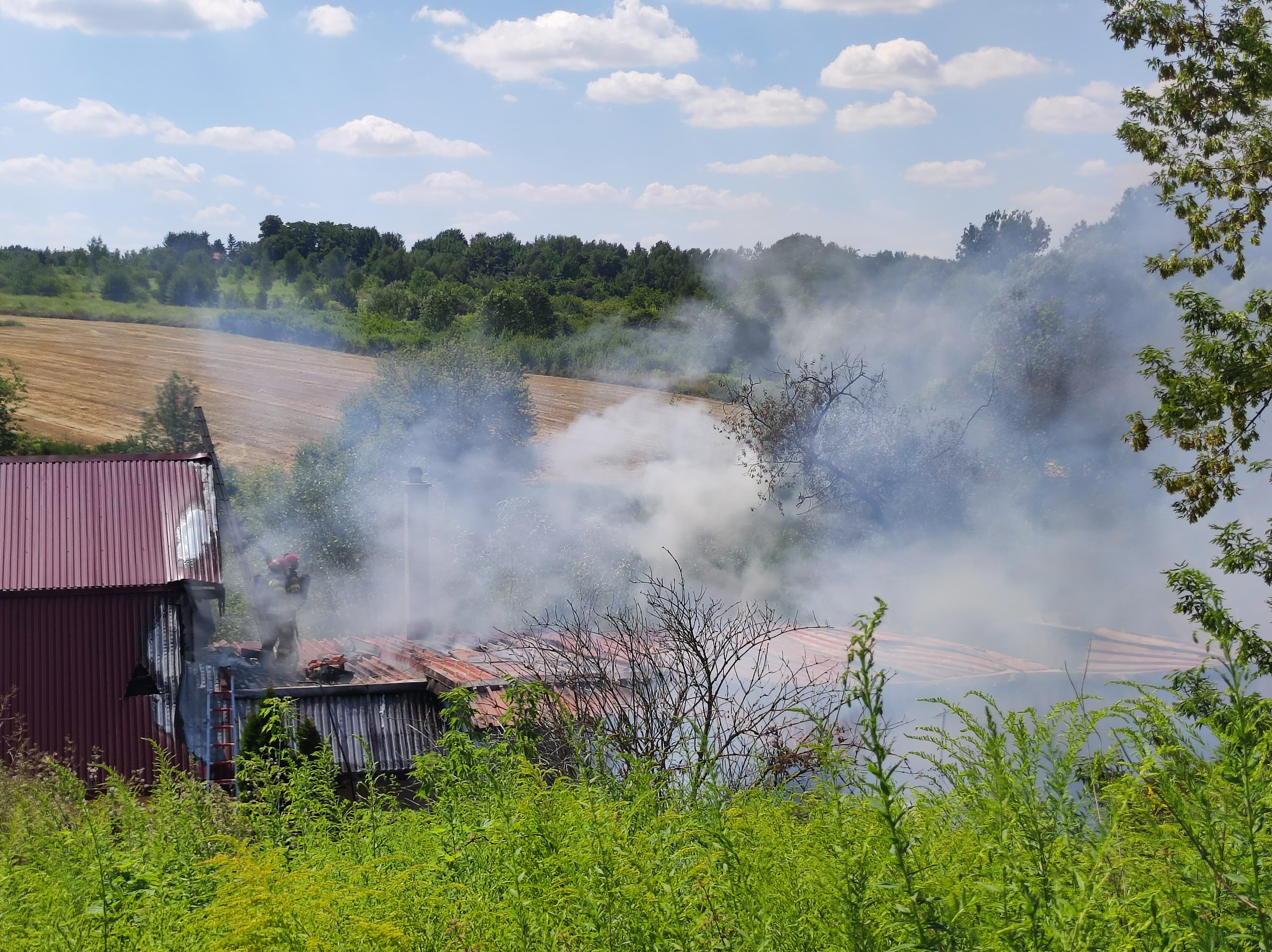 Dym był widoczny z kilkunastu kilometrów. Trudna akcja gaśnicza w Lublinie (zdjęcia)